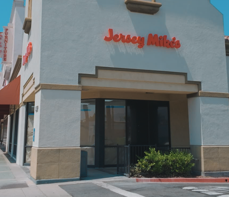 Jersey Mike’s Replaces GameStop on Main St